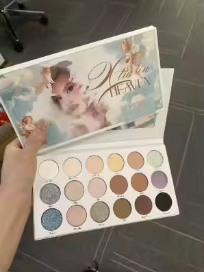 Paletă make-up LushHer X SonjaFlors Xtra In Heaven - 18 nuanțe